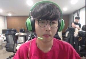 与禁区内触 与禁区内触